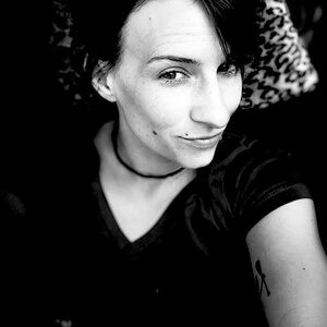 Meet your Posher, Joy